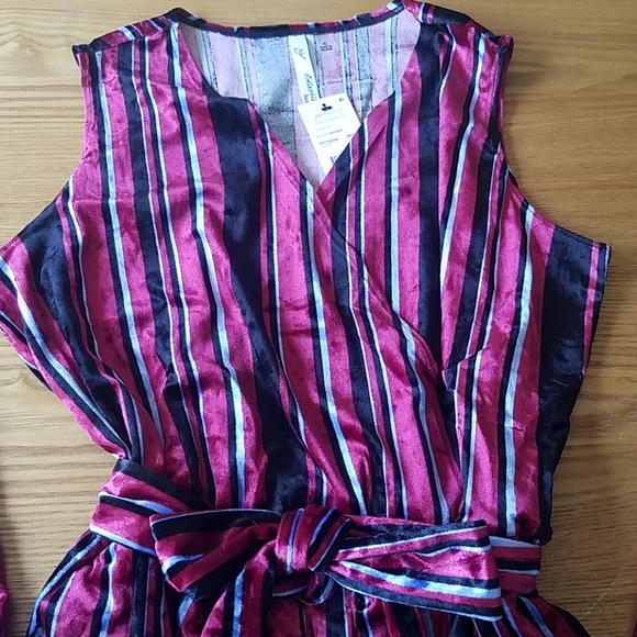 Retro Jupsuit! - Picture 5 of 6